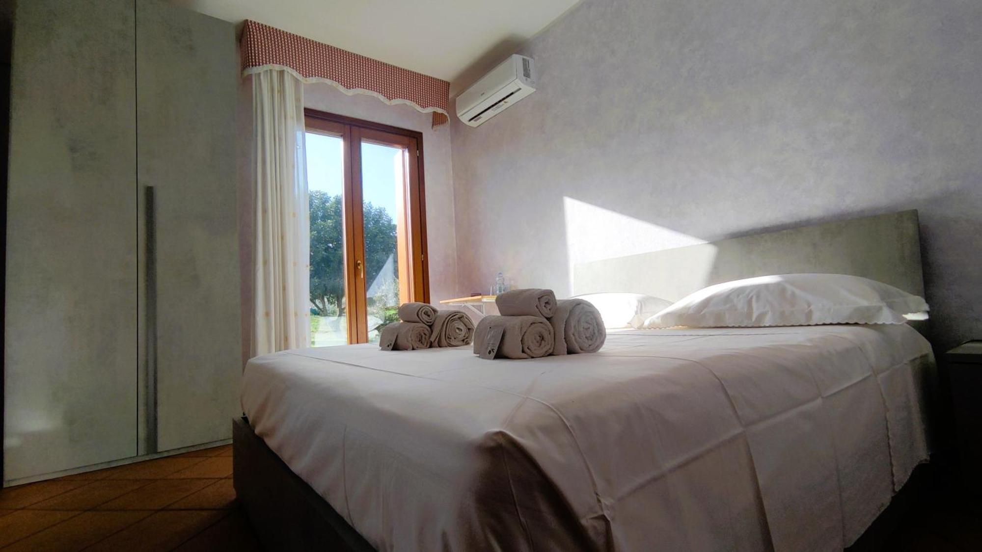 Bed and Breakfast Grotta Delle Fate Ossi Exteriér fotografie